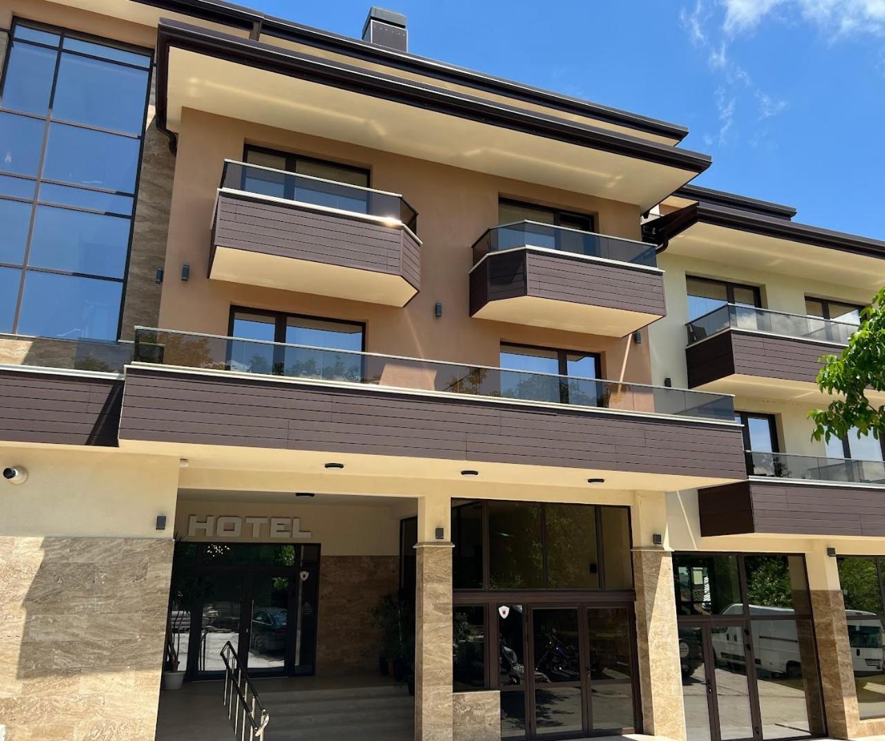 Комплекс Бабенец Hotel Gorna Oryakhovitsa Exterior foto